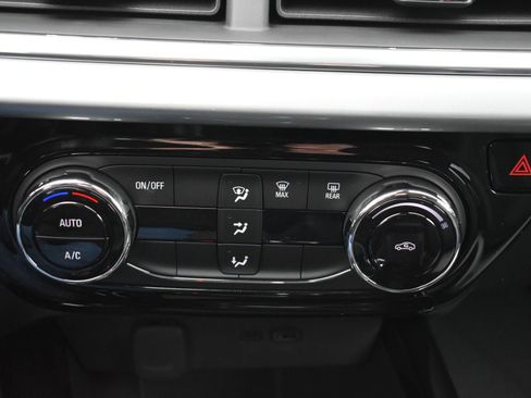 New 2026 Chevrolet Trax LT w/ LT Convenience Package image 29