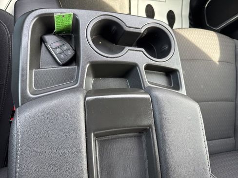 Used 2024 Chevrolet Silverado 1500 LT image 22