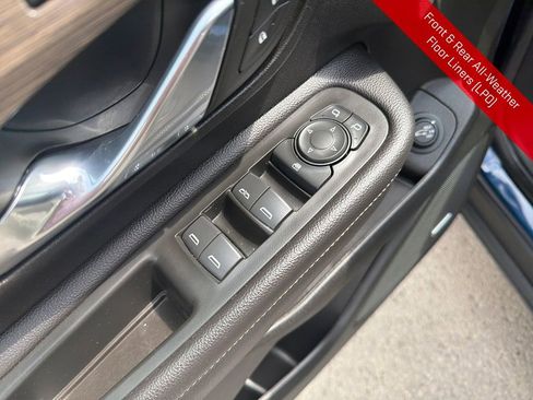 Used 2022 GMC Terrain Denali w/ Denali Premium Package AWD/4WD image 13