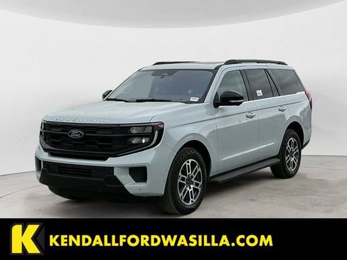 Certified 2025 Ford Expedition Active AWD/4WD image 1