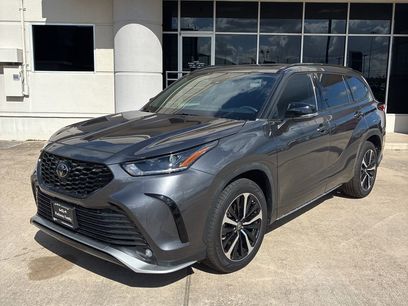 Used 2022 Toyota Highlander XSE