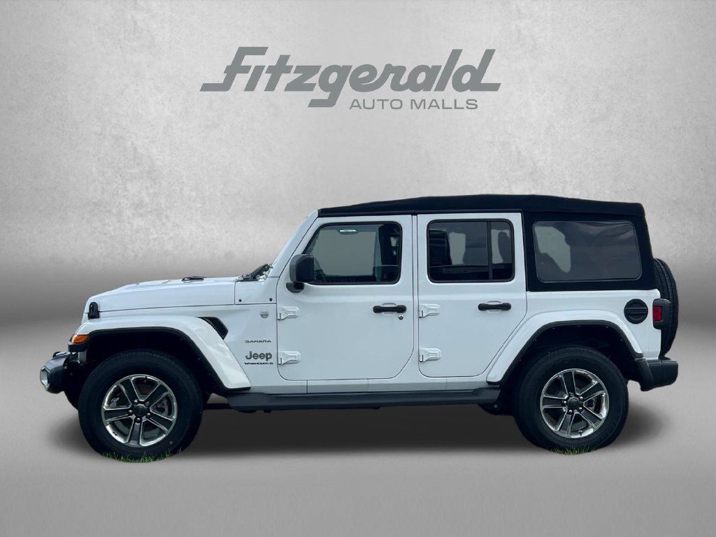 Used 2023 Jeep Wrangler Unlimited Sahara AWD/4WD image 5