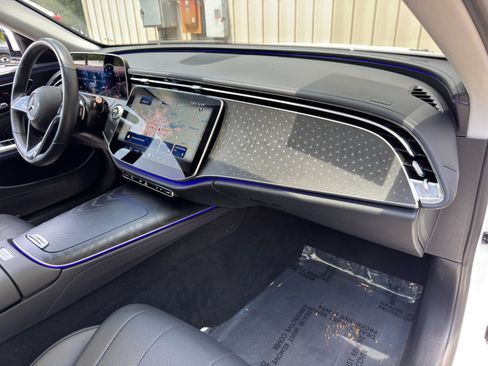 Used 2025 Mercedes-Benz E 350 Sedan w/ Winter Package image 16