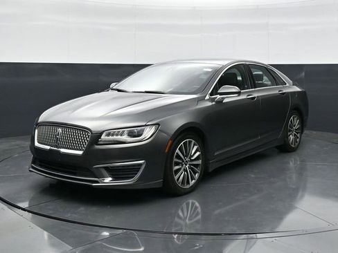 Used 2017 Lincoln MKZ Select w/ Select Plus Package AWD/4WD image 5