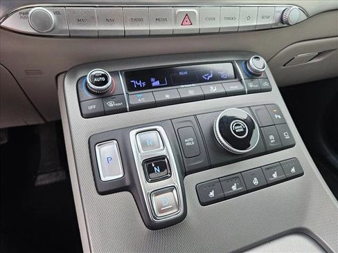 Used 2021 Hyundai Palisade Limited image 17