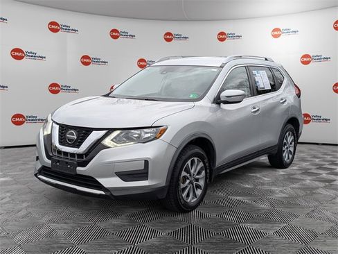 Used 2019 Nissan Rogue SV image 1