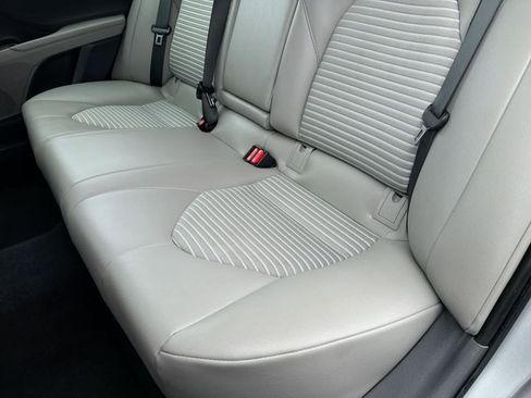 Used 2019 Toyota Camry SE image 20