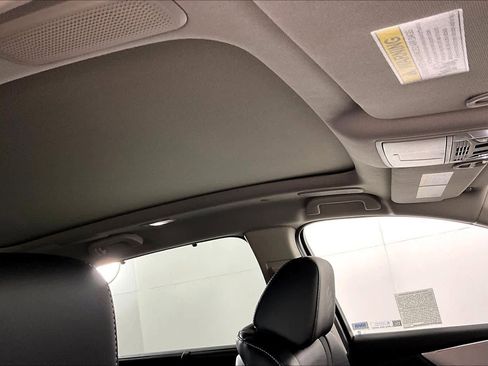 Used 2025 Acura MDX SH-AWD w/ Technology Package image 13