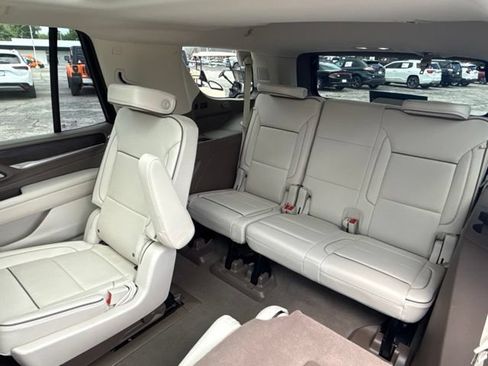 Used 2022 GMC Yukon Denali AWD/4WD image 31