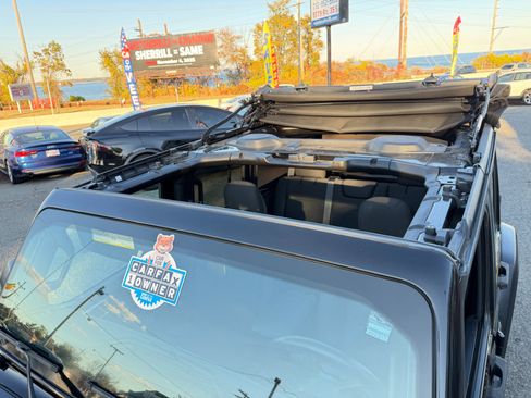 Used 2019 Jeep Wrangler Unlimited Sport S image 81