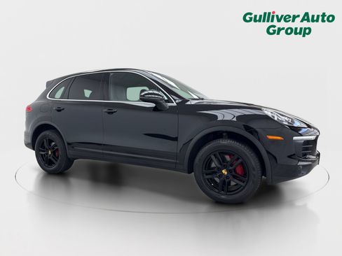 Used 2016 Porsche Cayenne AWD/4WD image 12