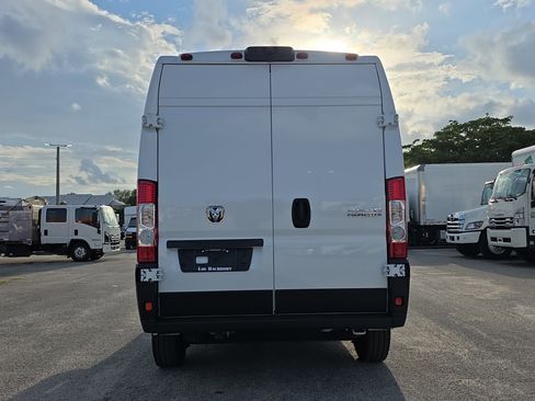 Used 2025 RAM ProMaster 2500 w/ Convenience Group FWD image 6