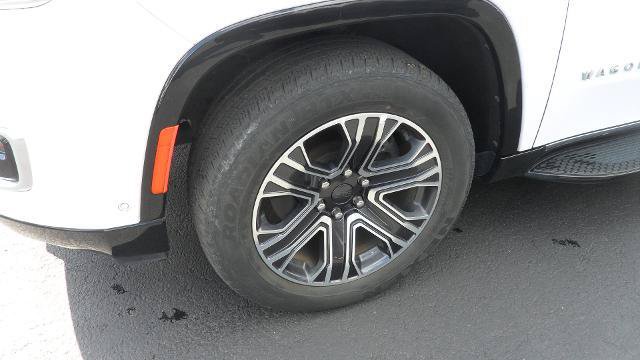 Used 2024 Jeep Wagoneer Series II w/ Flexible Seating Group AWD/4WD image 6