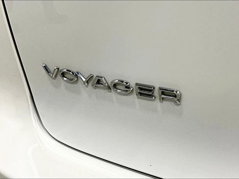 Used 2023 Chrysler Voyager LX image 23
