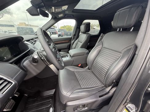 Used 2024 Land Rover Discovery Dynamic SE image 29