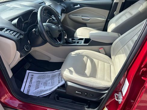 Used 2018 Ford Escape Titanium image 10