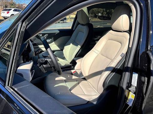 New 2026 Lincoln Corsair Premiere image 9