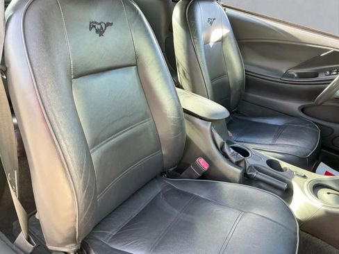 Used 2003 Ford Mustang Premium image 19