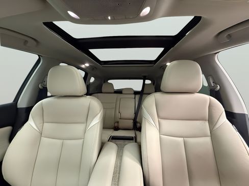Used 2020 Nissan Murano SL w/ Moonroof Package AWD/4WD image 16
