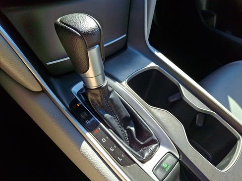 Used 2019 Honda Accord LX image 14