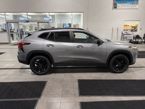 New 2026 Chevrolet Trax ACTIV w/ Driver Confidence Package image 2