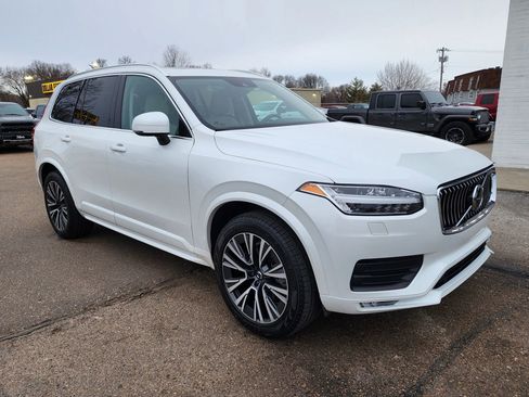 Used 2021 Volvo XC90 T6 Momentum w/ Climate Package image 2