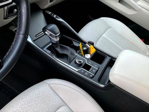 Certified 2023 Kia Sorento EX image 10