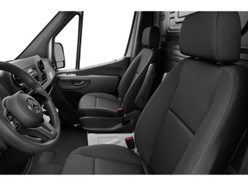 Used 2020 Mercedes-Benz Sprinter 1500 image 9