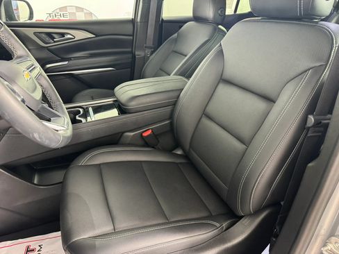 Used 2024 Chevrolet Traverse LT w/ Enhanced Driving Package AWD/4WD image 37