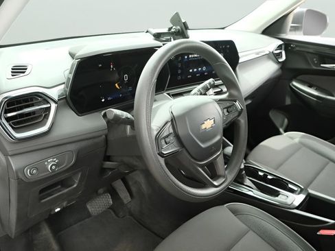 Used 2024 Chevrolet TrailBlazer LS w/ LS Confidence Package FWD image 7