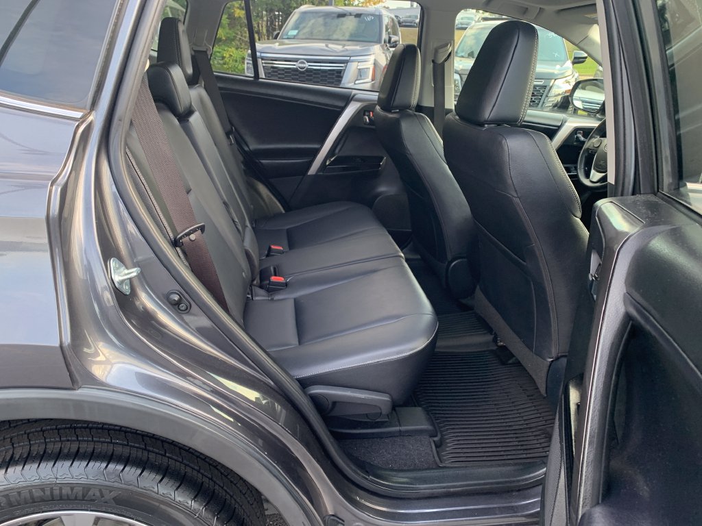 Used 2018 Toyota RAV4 Limited w/ All Weather Liner Package FWD image 29