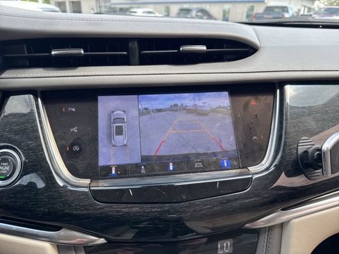 Used 2022 Cadillac XT6 Premium Luxury w/ Technology Package AWD/4WD image 19