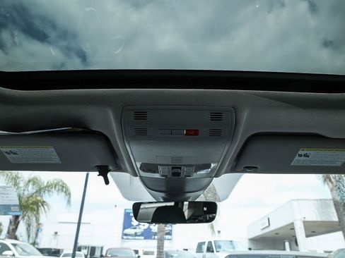 New 2025 Volkswagen Taos SE image 30