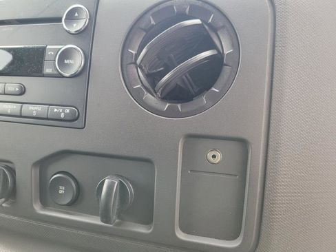 Used 2014 Ford E-350 and Econoline 350 Super Duty w/ Insulation Package image 52