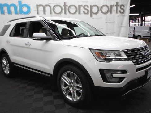 Used 2017 Ford Explorer Limited image 8