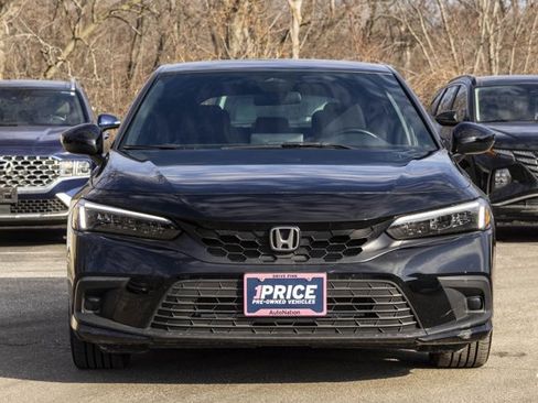 Used 2023 Honda Civic Sport image 2