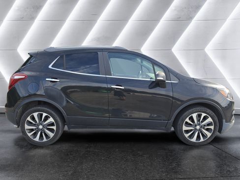 Used 2019 Buick Encore Essence FWD image 3