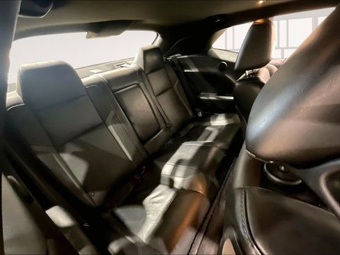 Used 2017 Dodge Challenger R/T Plus image 27