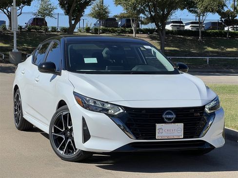 New 2025 Nissan Sentra SR image 2