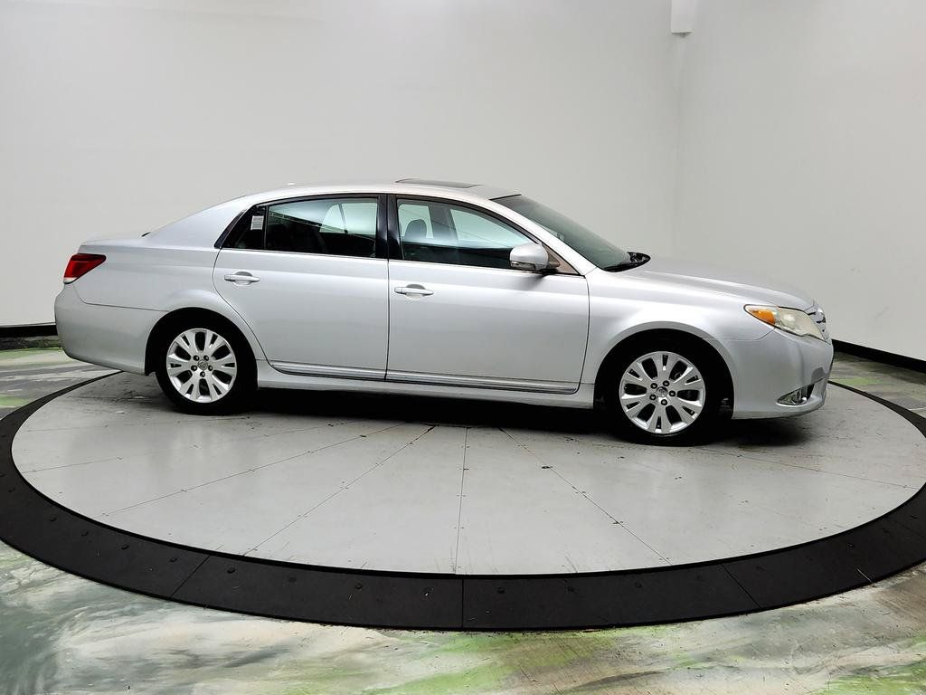 Used 2011 Toyota Avalon FWD image 4