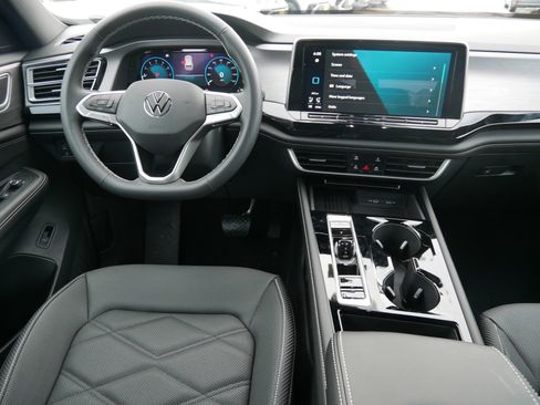 New 2026 Volkswagen Atlas Cross Sport SE image 8