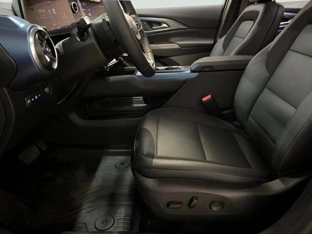 Used 2024 Chevrolet Equinox EV LT FWD image 60
