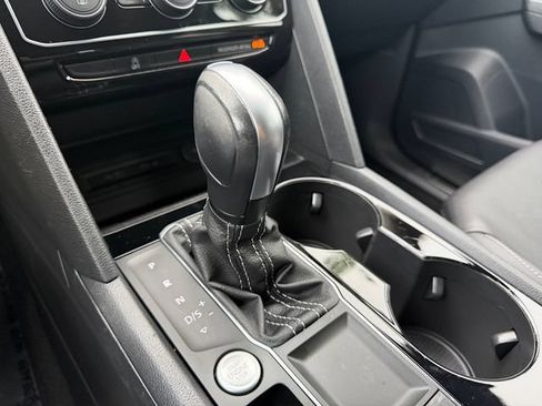 Used 2022 Volkswagen Atlas SE FWD image 25