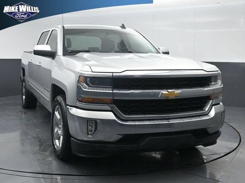 Used 2018 Chevrolet Silverado 1500 LT w/ All Star Edition RWD image 1