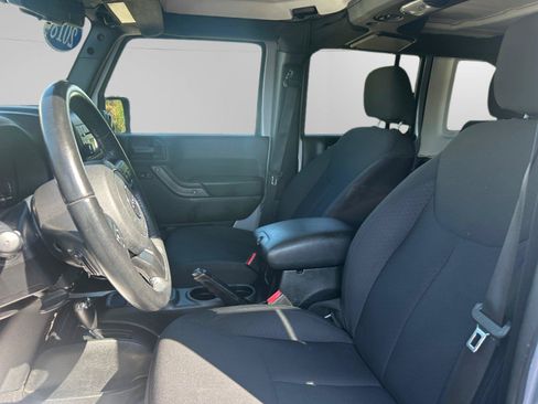 Used 2018 Jeep Wrangler Unlimited Sport S AWD/4WD image 11