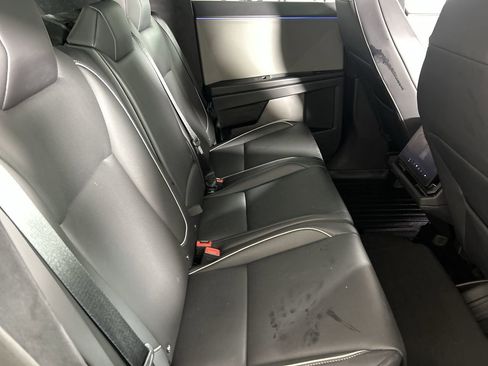 Used 2025 Tesla Cybertruck AWD Crew Cab image 24