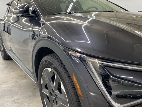 Used 2025 Kia EV6 Light w/ Light LR Technology Package RWD image 5