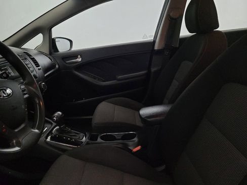 Used 2017 Kia Forte LX FWD image 17