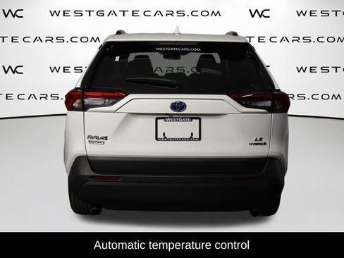 Used 2024 Toyota RAV4 LE AWD/4WD image 4