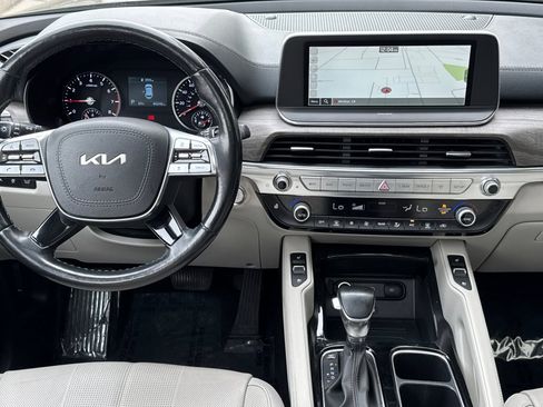Used 2022 Kia Telluride EX w/ EX Premium Package image 17